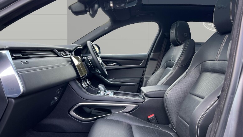 Jaguar F-Pace 2.0 D200 R-Dynamic Black 5dr Auto AWD Diesel Estate